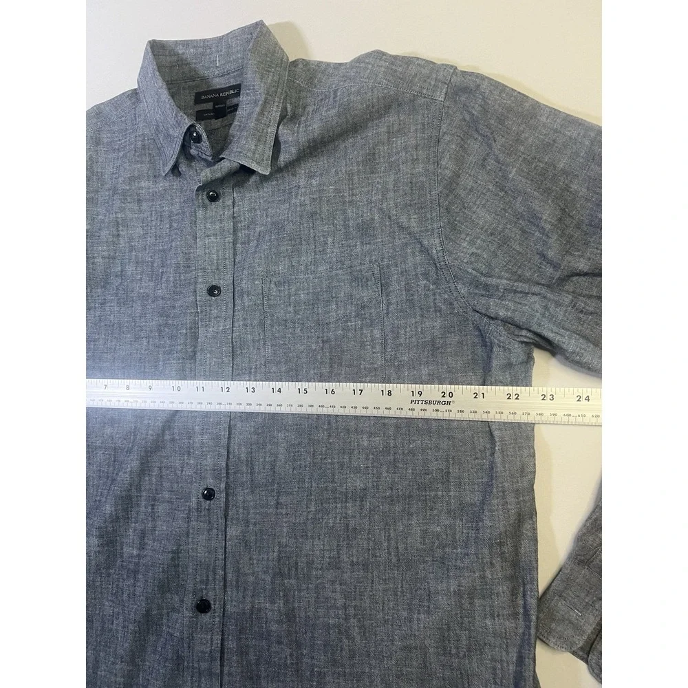 Banana Republic Untucked Standard Fit Chambray Button Down‎ Shirt Size Large